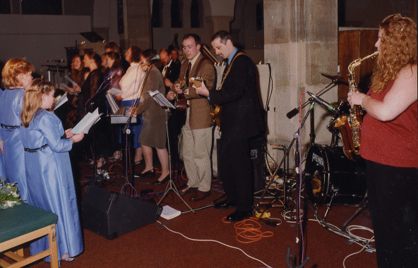 Paul & Rachel are hiding at the back of the group