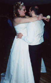 Rachel & Paul get smoochy